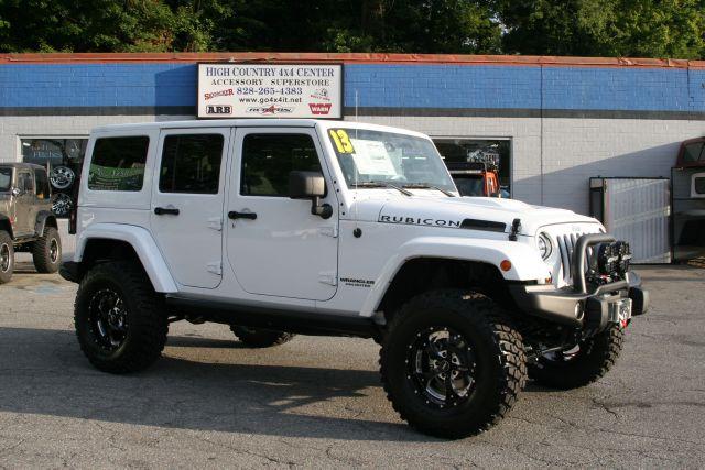 2013 White Jeep Wrangler Unlimited Rubicon