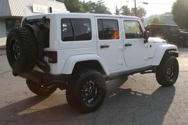 2013 White Jeep Wrangler Unlimited Rubicon