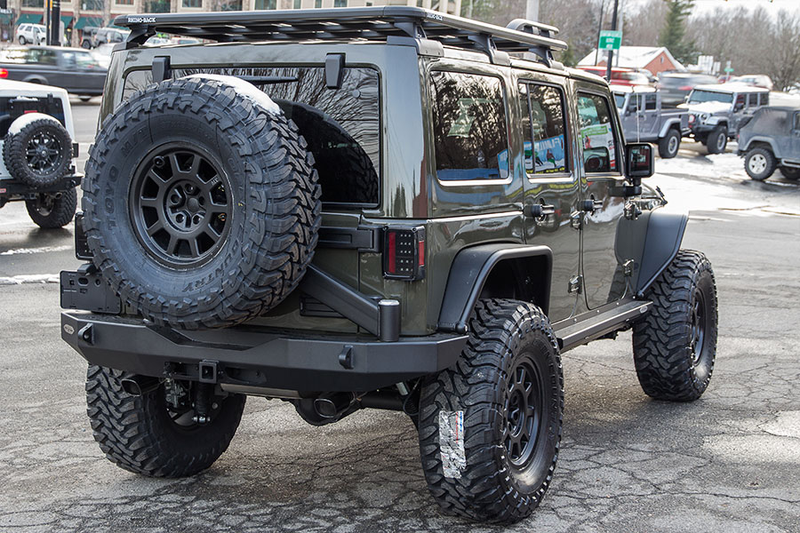 2016 Jeep Wrangler Rubicon Unlimited Tank